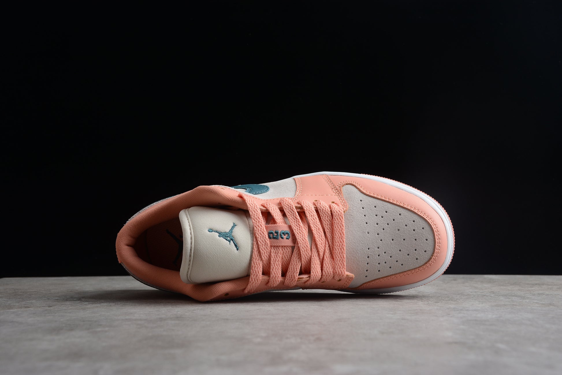 Air Jordan 1 Low "Light Madder Root"