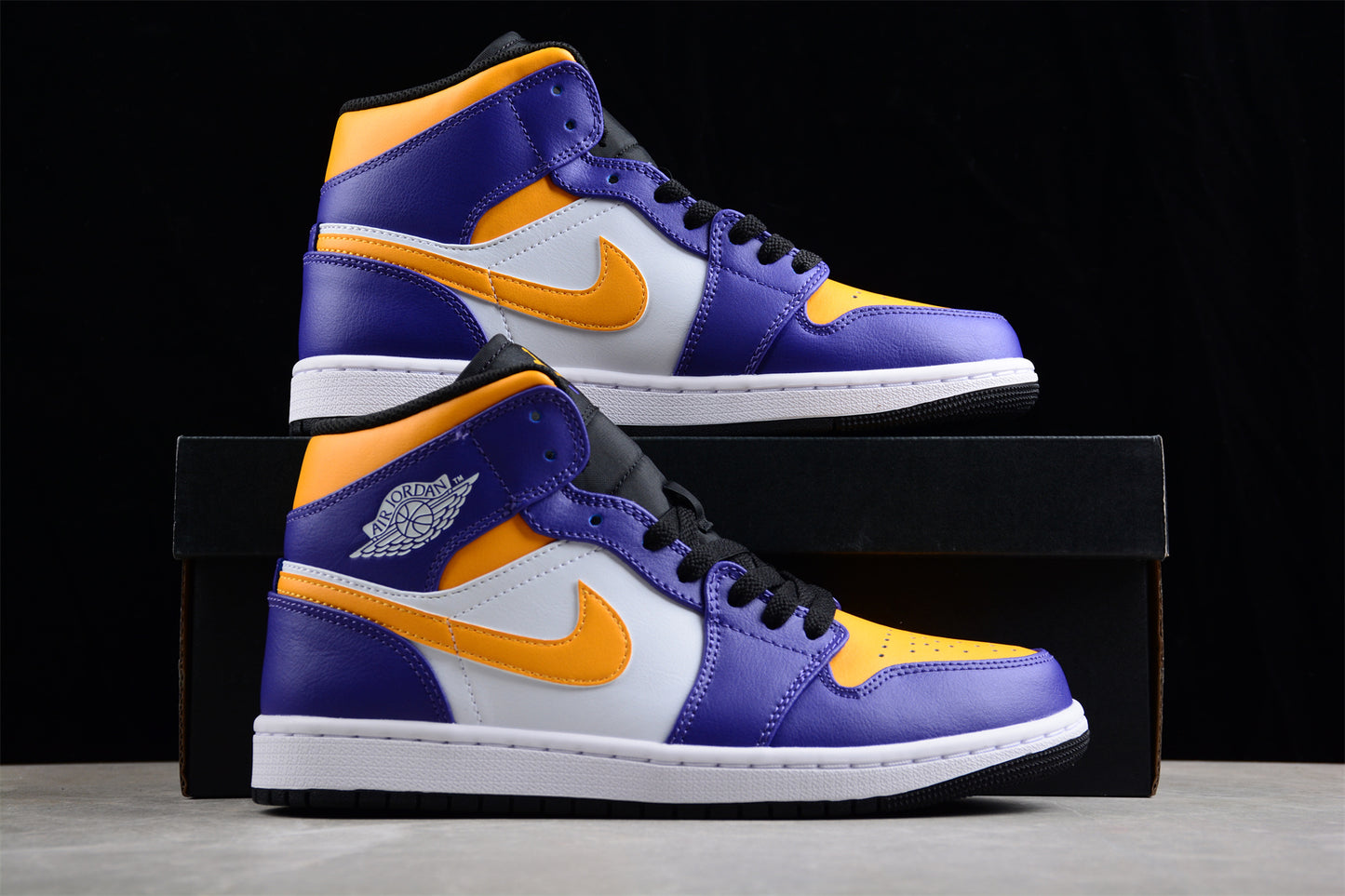 Air Jordan 1 Mid "Lakers"