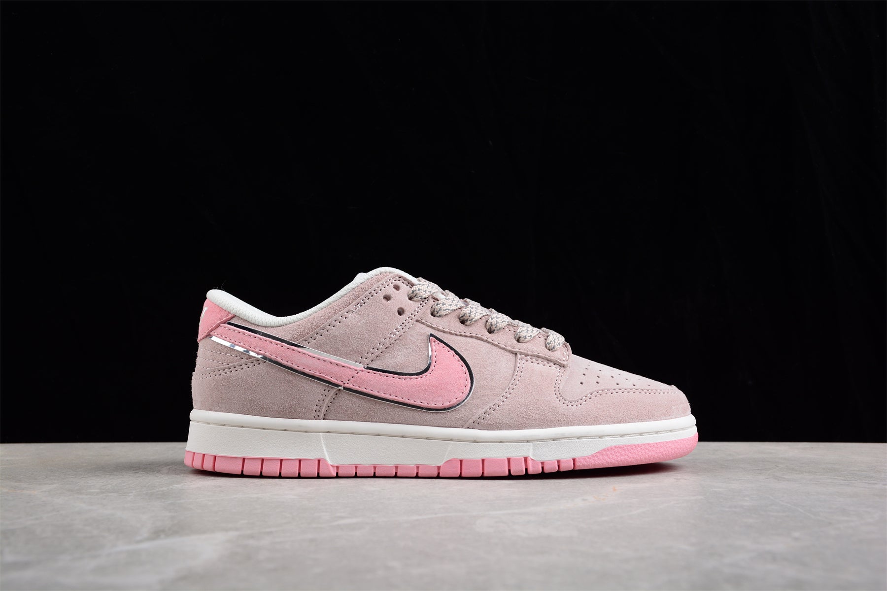 Otomo Katsuhiro x Nike SB Dunk Low "Steamboy OST" Pink 
