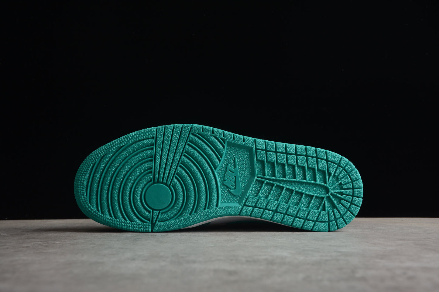 Nike Air Jordan 1 Low "New Emerald" WMNS