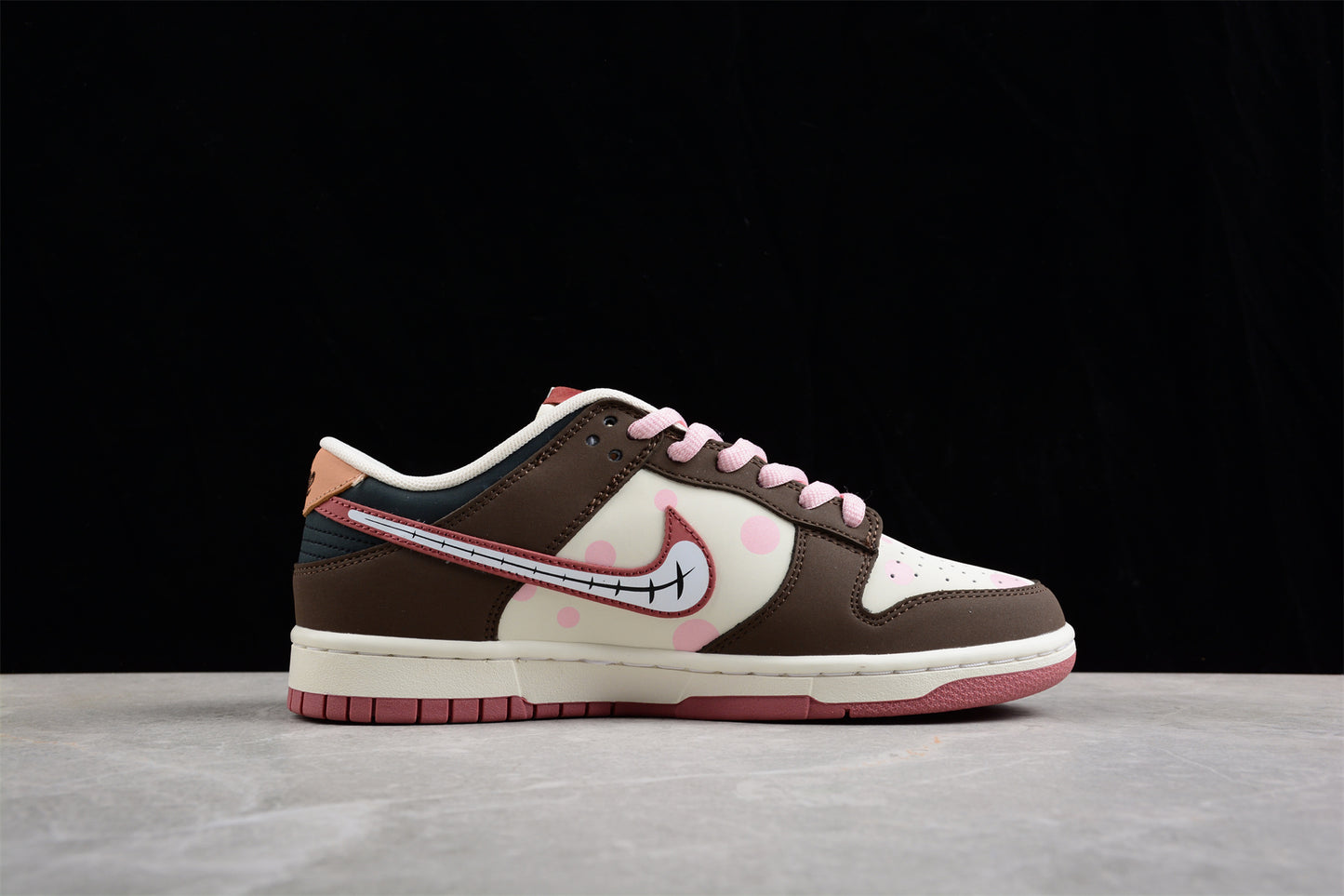 Nike SB Dunk x Otomo Katsuhiro “Steamboy OST” Pink/Brown 