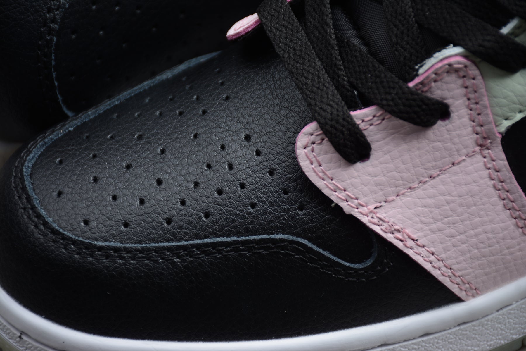Air Jordan 1 Mid "Glow In The Dark" GS - Best Reps Website 2025