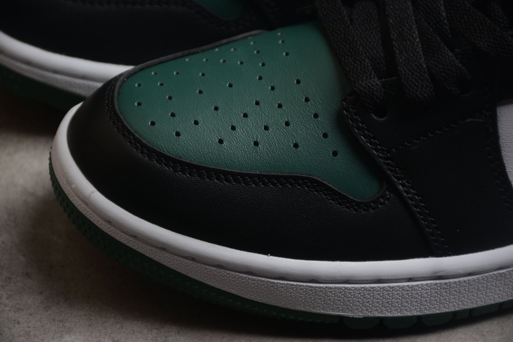 Air Jordan 1 Low Golf "Noble Green"