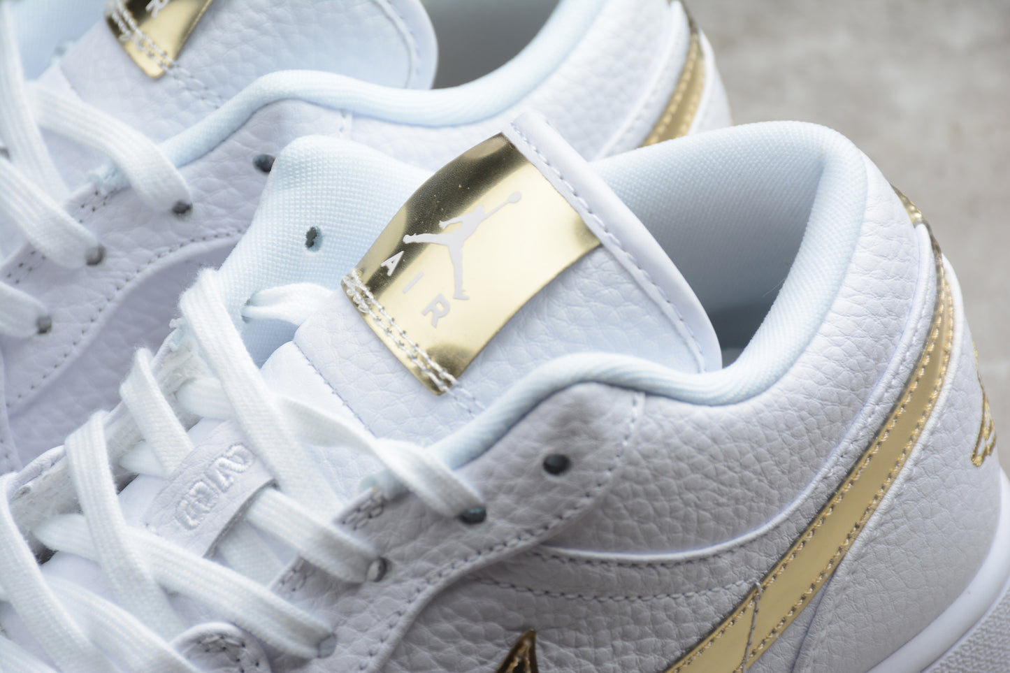 Nike Air Jordan 1 Low SE White Metallic Gold