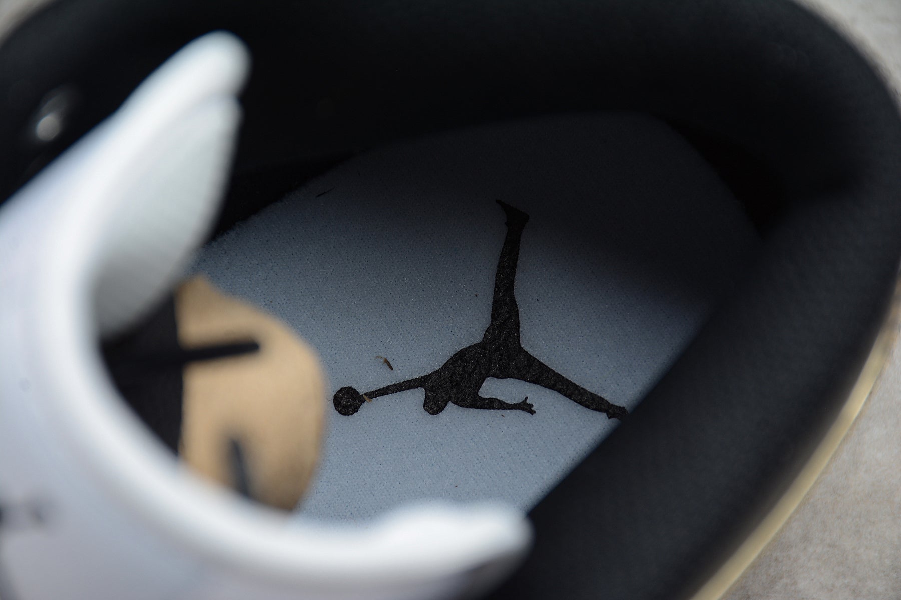 Air Jordan 1 Mid SE "Metallic Gold" - Best Reps Website 2025