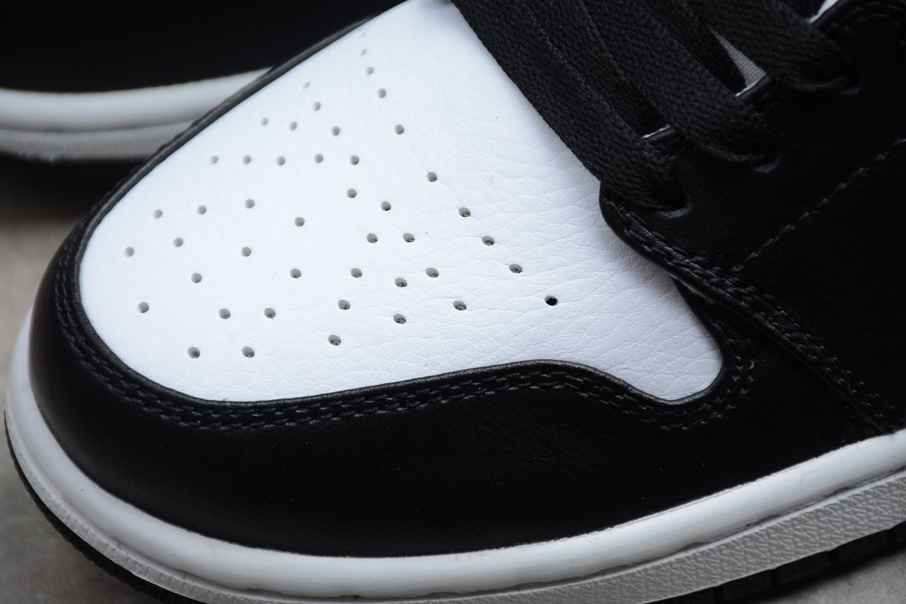 Air Jordan 1 Mid “White Shadow” - Best Reps Website 2025