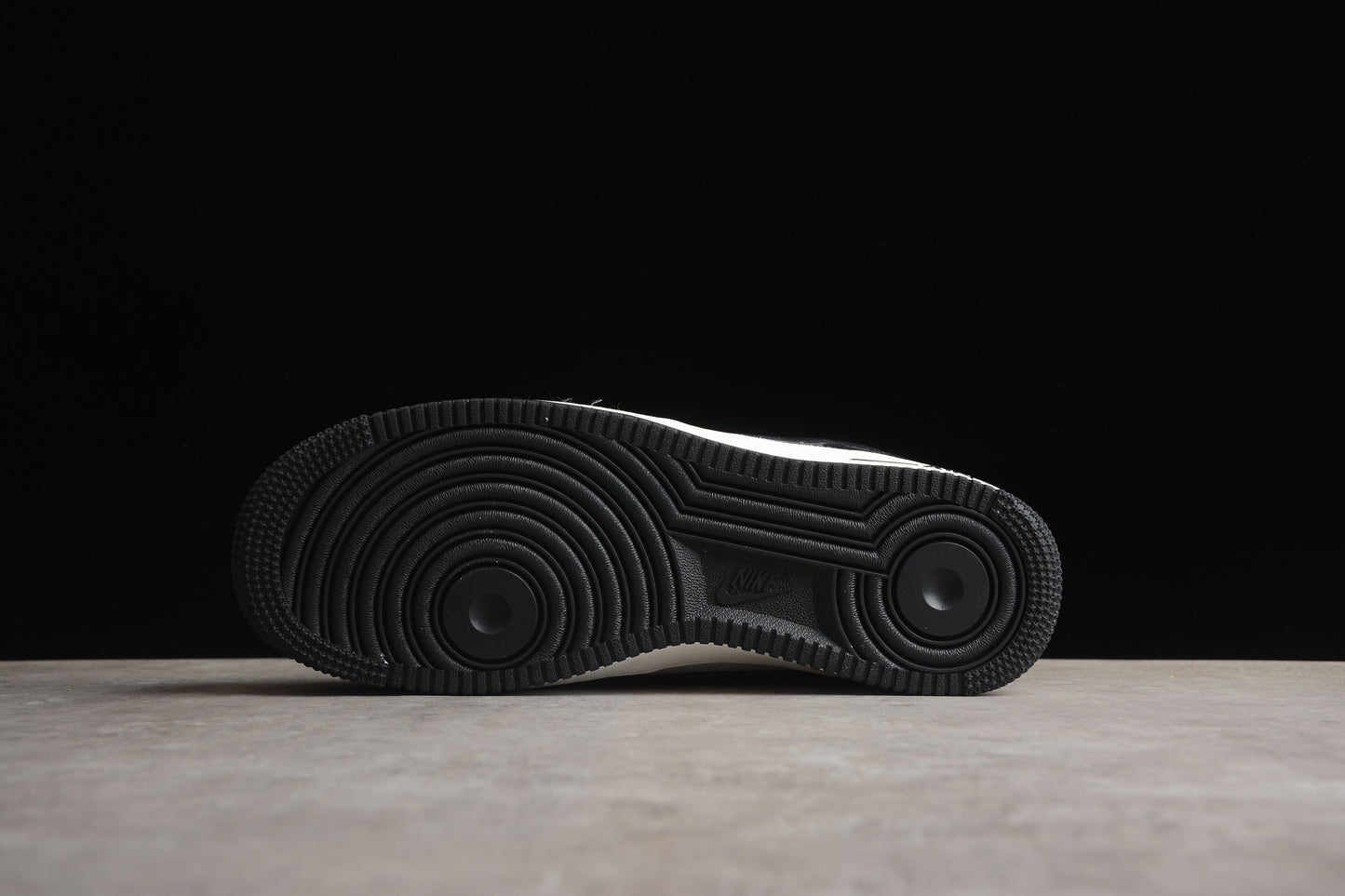 Nike Air Force 1 Low '07 Suede 'Panda' (Black/White)