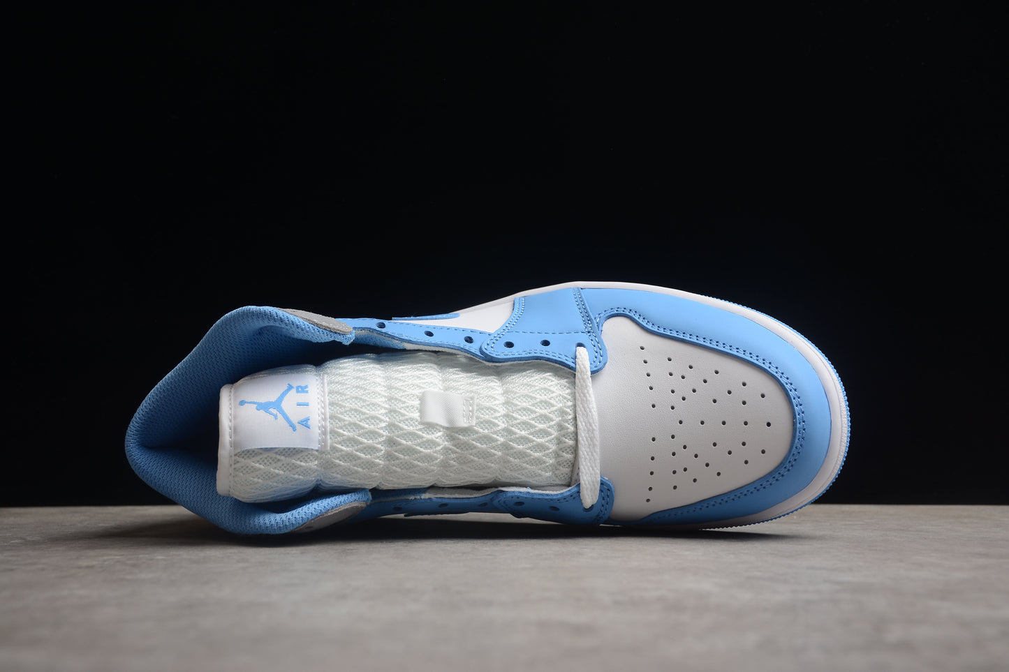 Air Jordan 1 Mid "University Blue Grey"