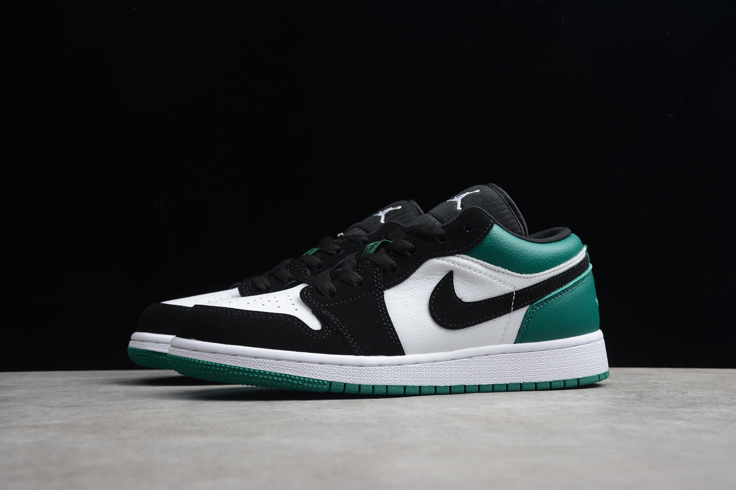 Air Jordan 1 Low GS "Mystic Green"