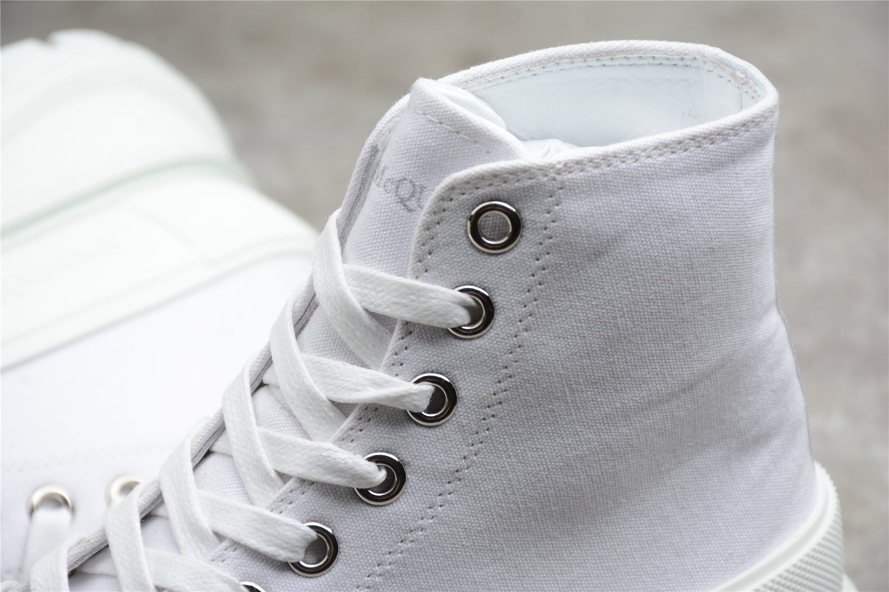 Alexander McQueen Tread Slick Boot Leather White White - Best Reps Website 2025