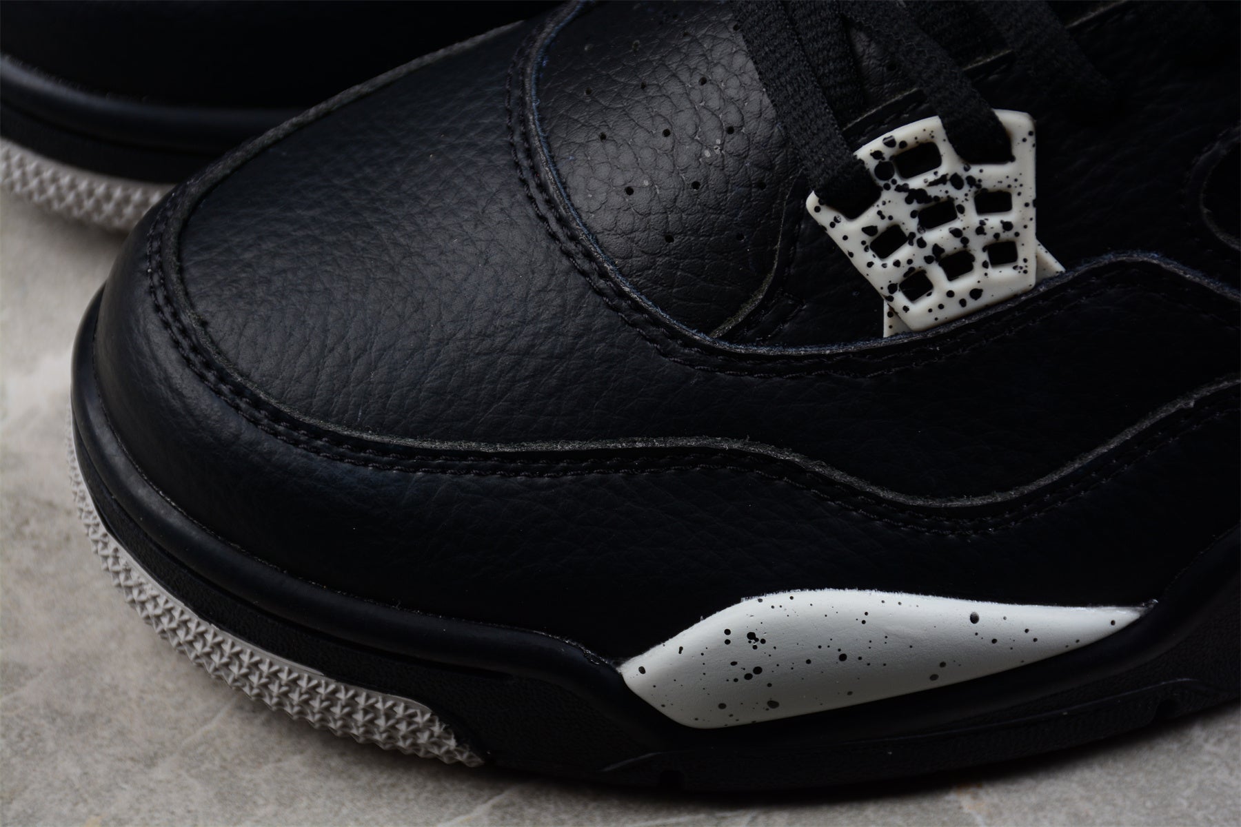 Air Jordan 4 Retro GS "Oreo" - Best Reps Website 2025