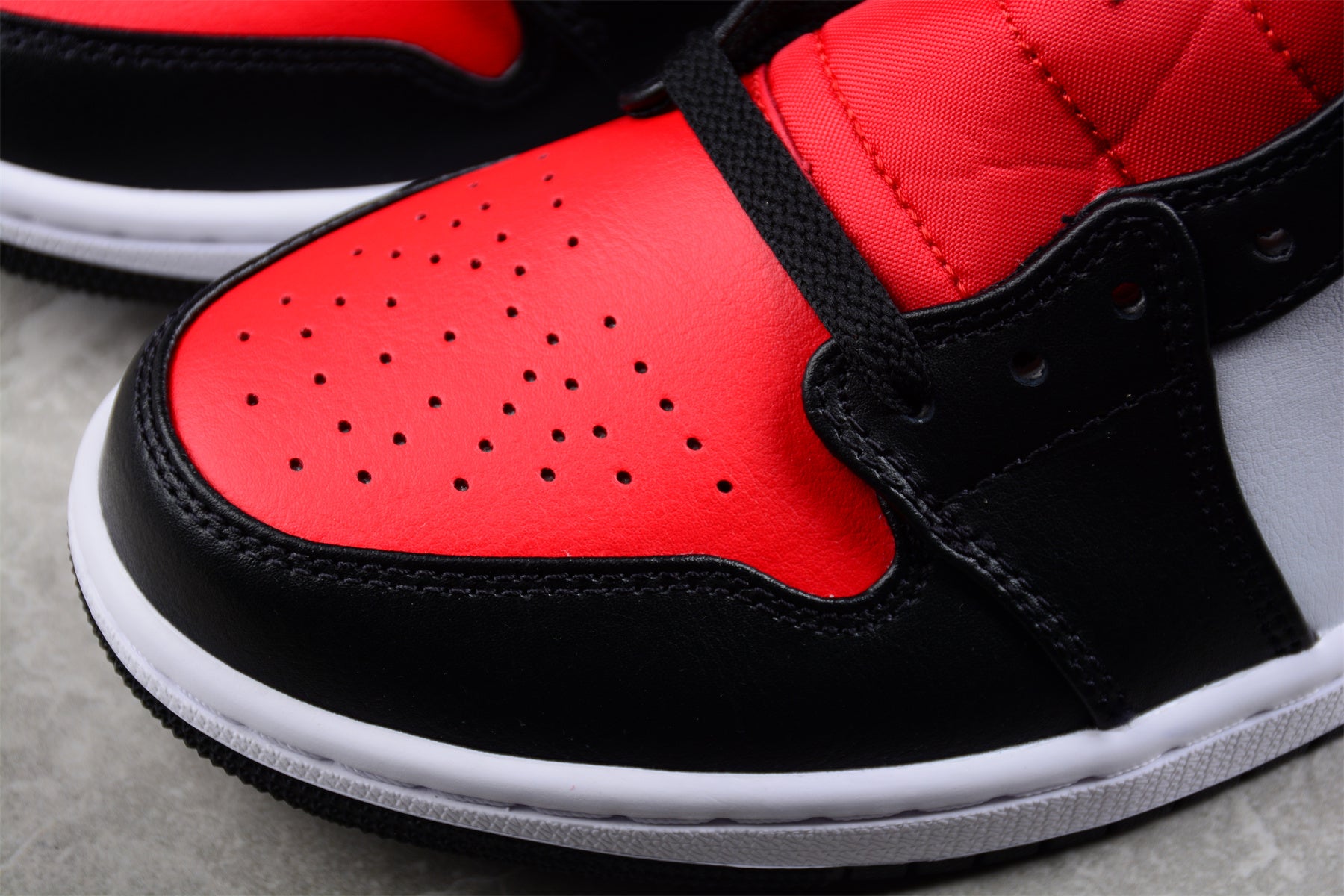 Nike Air Jordan 1 Mid "White Black Red Bred Toe" - Best Reps Website 2025