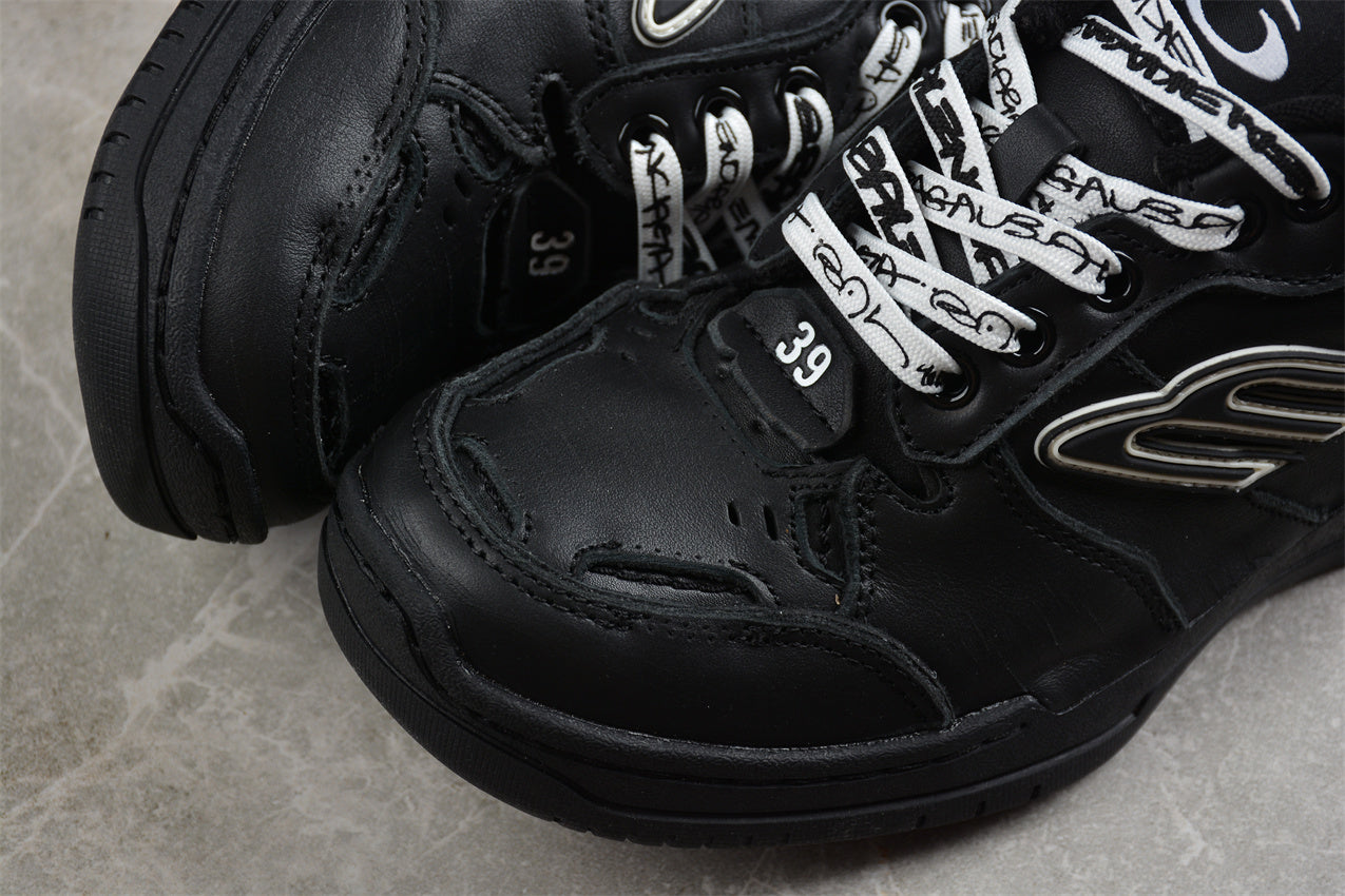Balenciaga Hamptons Worn Out Pure Black