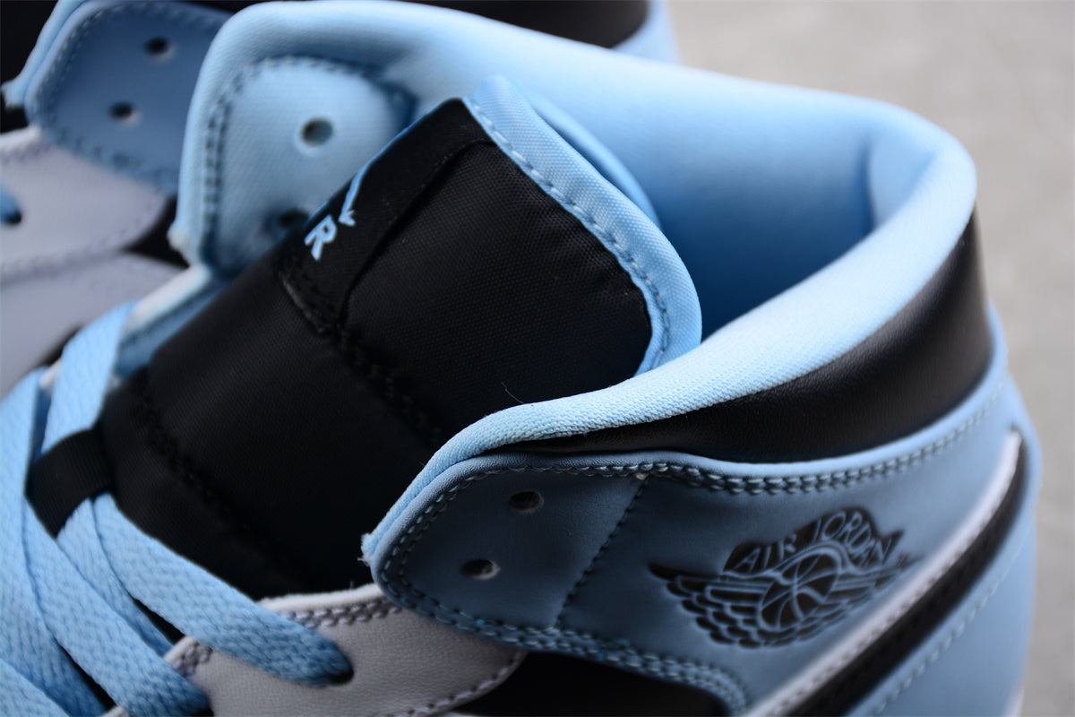 Air Jordan 1 Mid SE "Ice Blue"