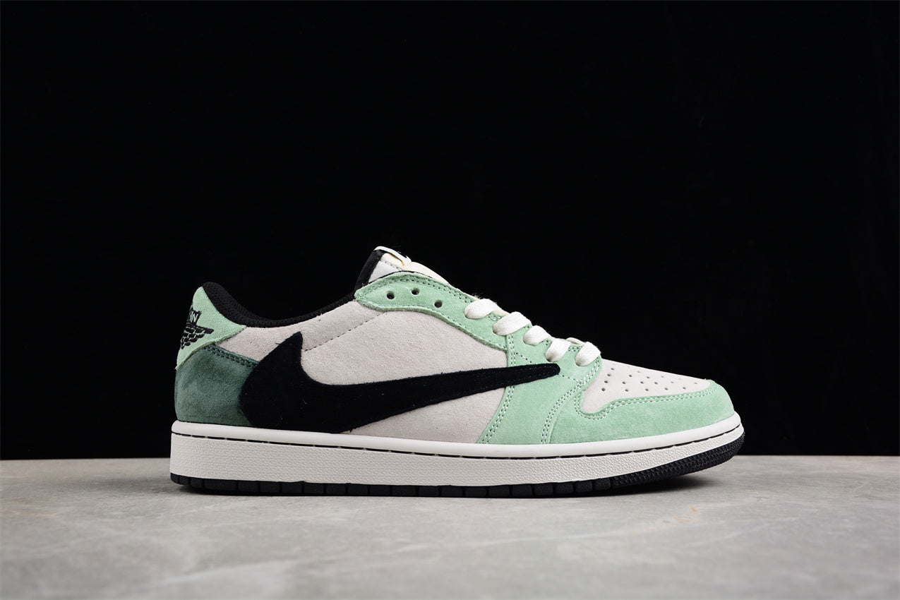 Nike SB Dunk Low "Sea Crystal"