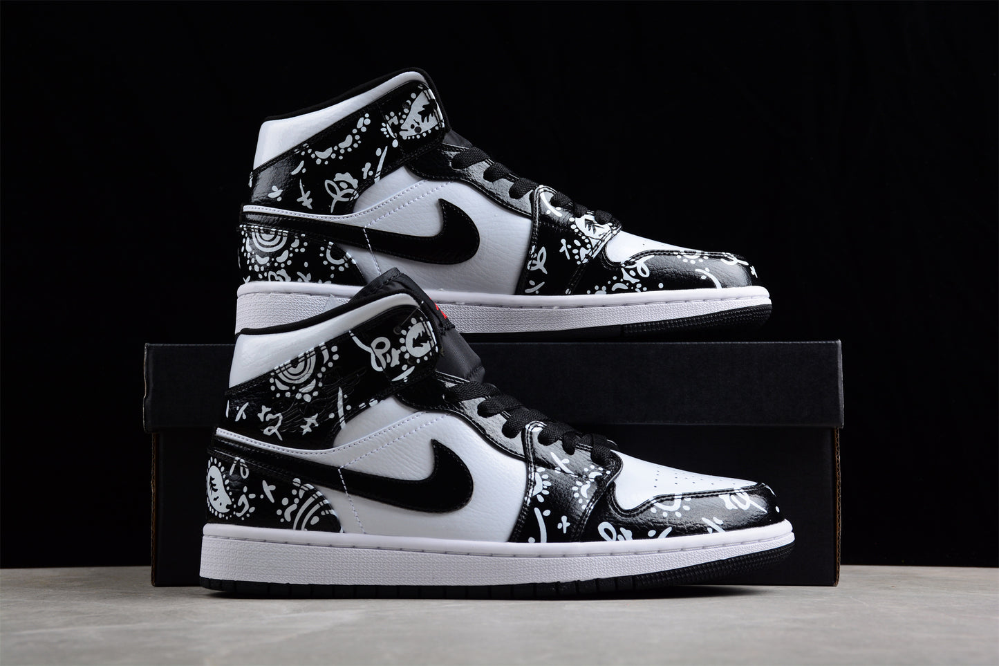 Air Jordan 1 Mid "Monochrome Splatter" Black/White - Best Reps Website 2025