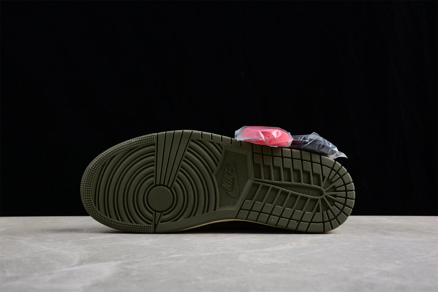 Nike Air Jordan 1 Low x Travis Scott "Olive"