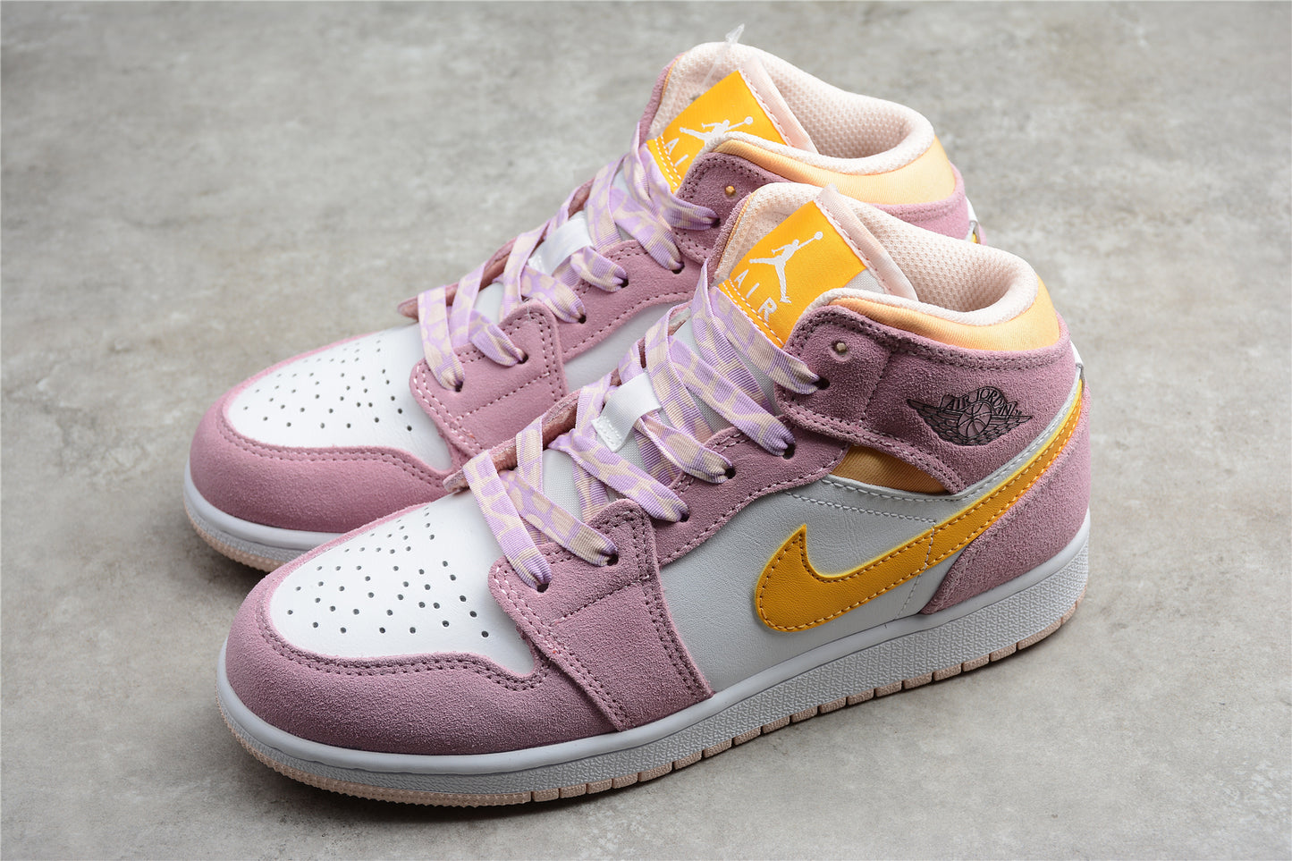 Air Jordan 1 Mid SE GS 'Arctic Pink' (DC9517-600)
