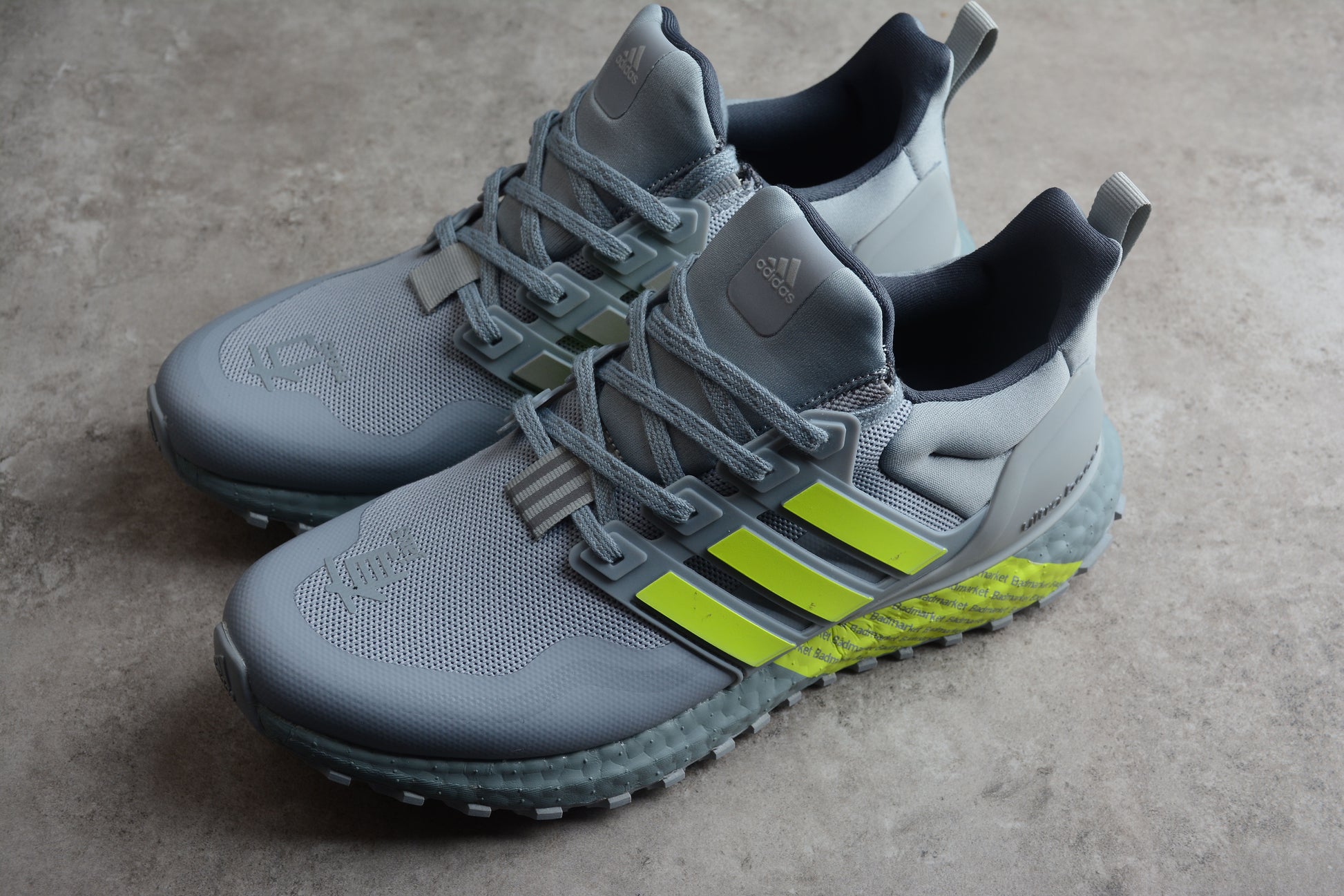  adidas UltraBoost 4.0 'Metallic Gold / Metallic Silver' -Switcheps