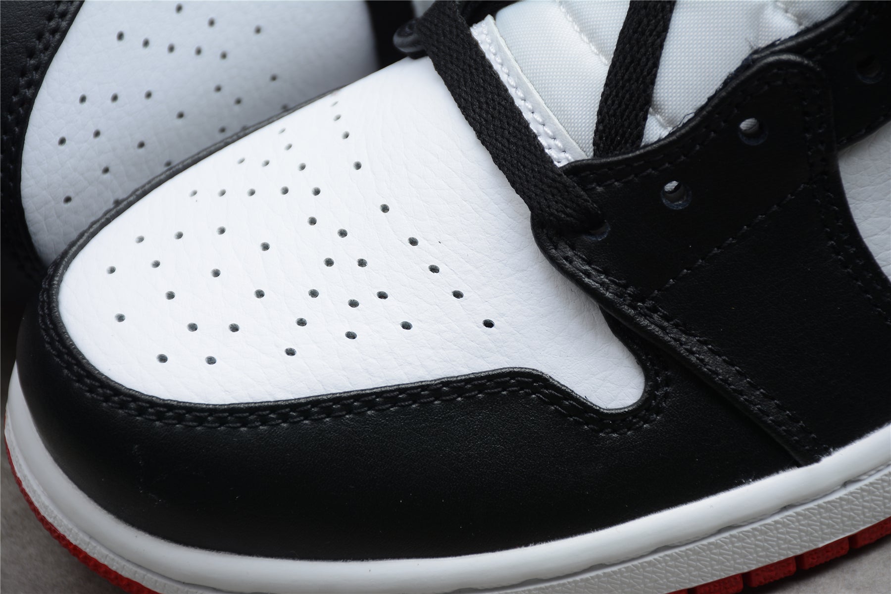 Air Jordan 1 Mid "Gym Red Black White" Chicago Bulls - Best Reps Website 2025