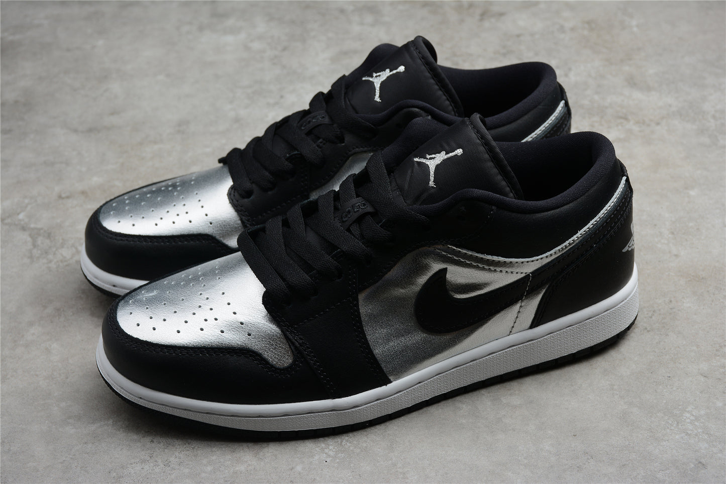 Women’s Air Jordan 1 Low SE “Silver Toe” - Best Reps Website 2025