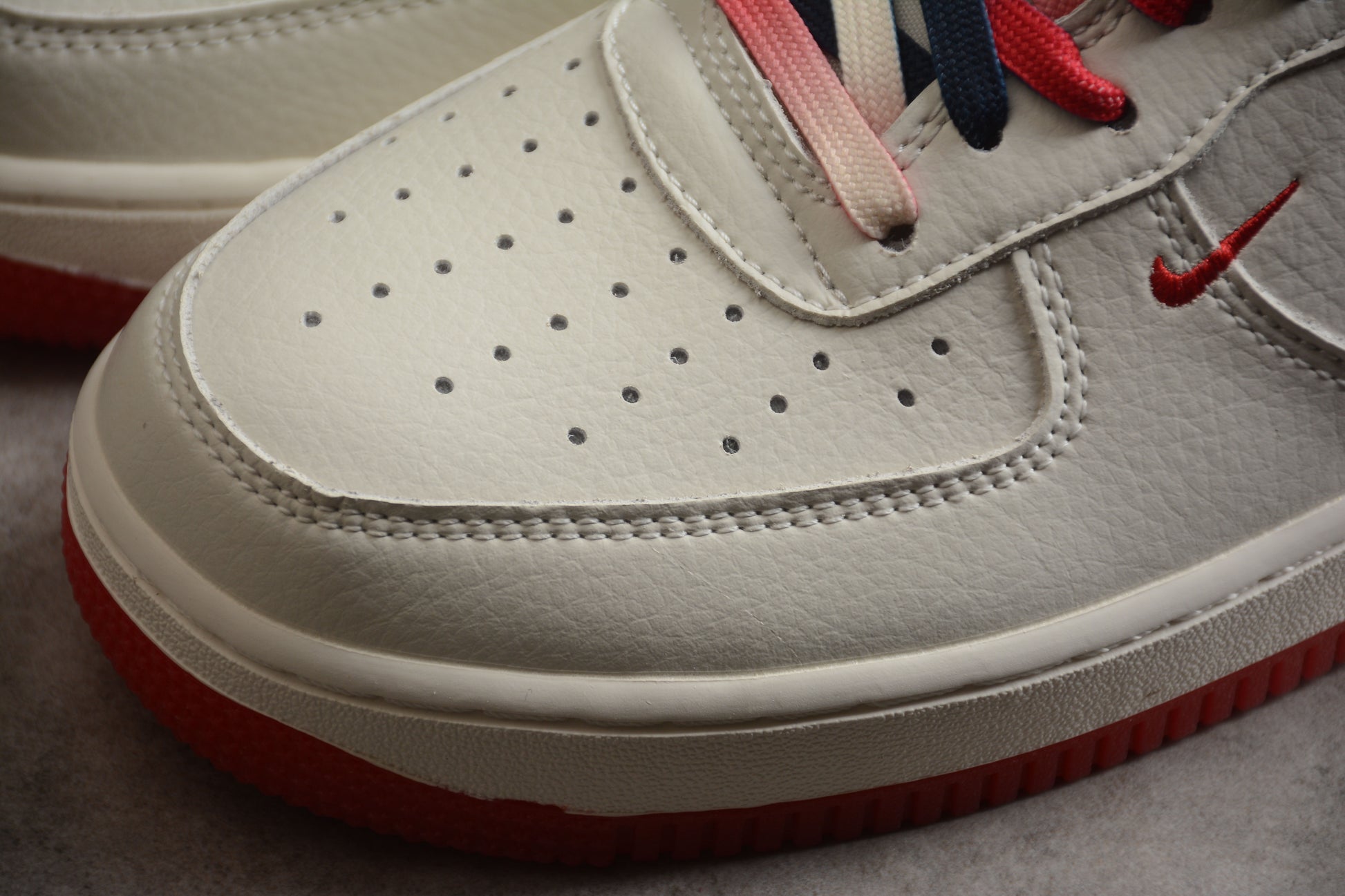 Nike Air Force 1 ’07 Low University Red White Blue
