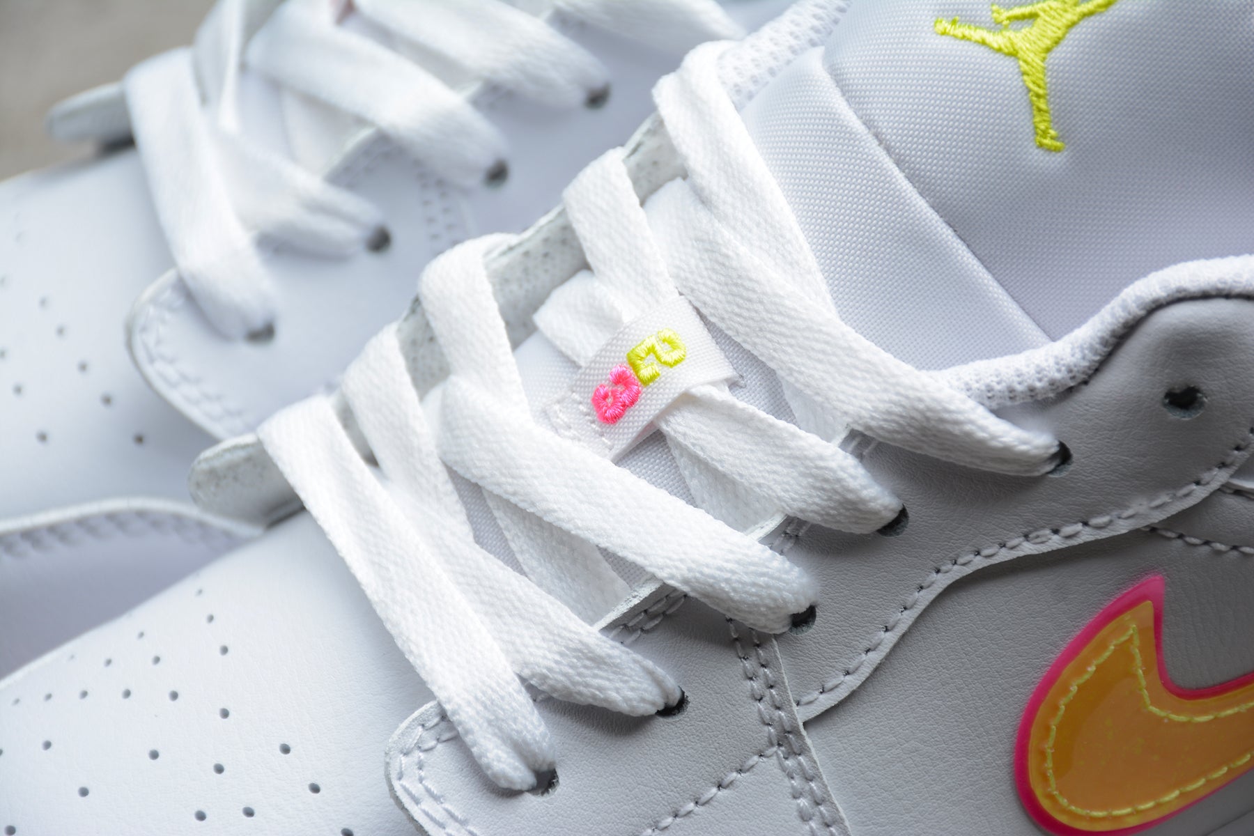 Nike Air Jordan 1 Low GS "Edge Glow"