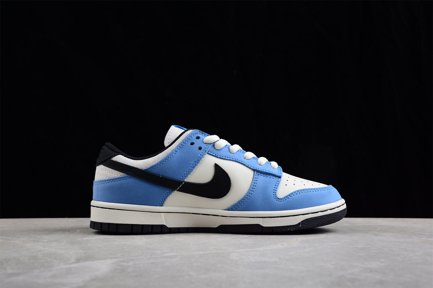 Nike SB Dunk Low "Racing Buggy Sand Scorched"