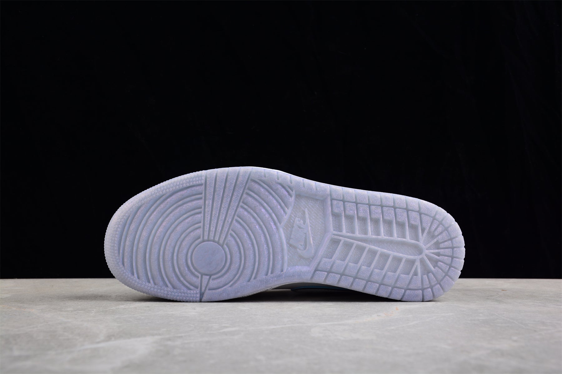 Air Jordan 1 Low "Dare To Fly"