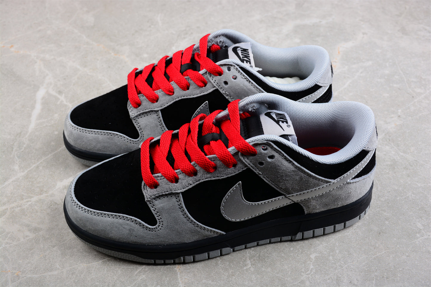 Nike SB Dunk x Otomo Katsuhiro “Grey/Black” 