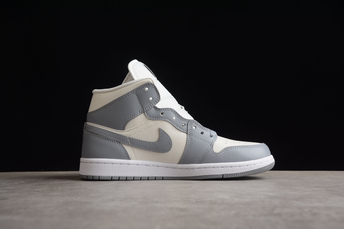 Air Jordan 1 Mid "Stealth Grey"