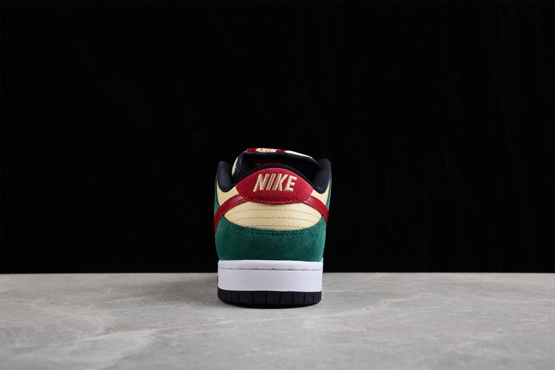 Nike SB Dunk Low "Vegas Gold" (Jameson) - Best Reps Website 2025