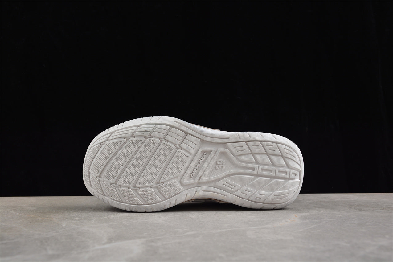 Balenciaga Hamptons Worn Out Pure White
