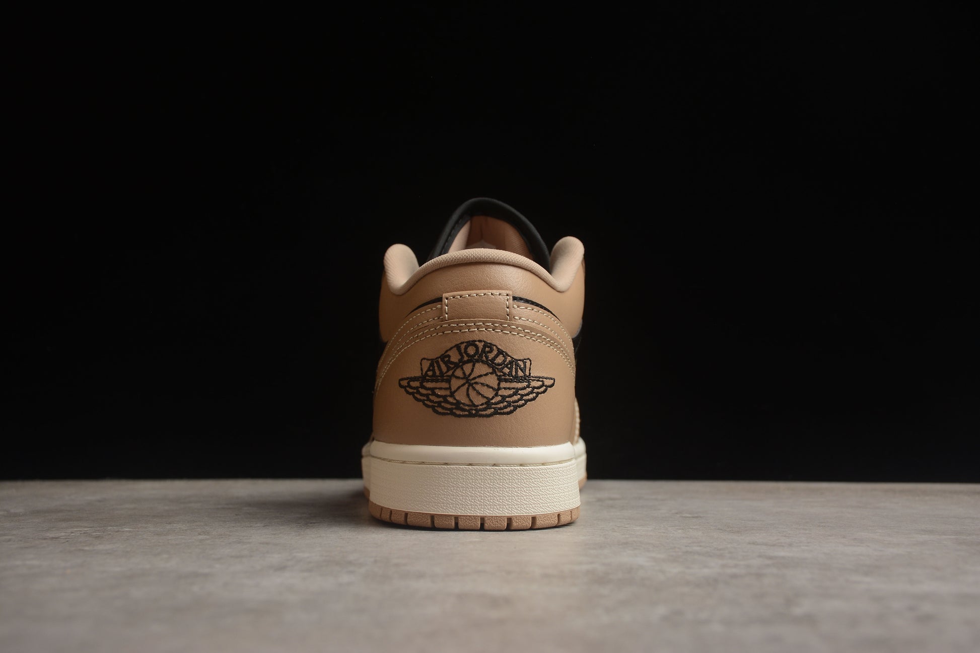 Air Jordan 1 Low "Desert"