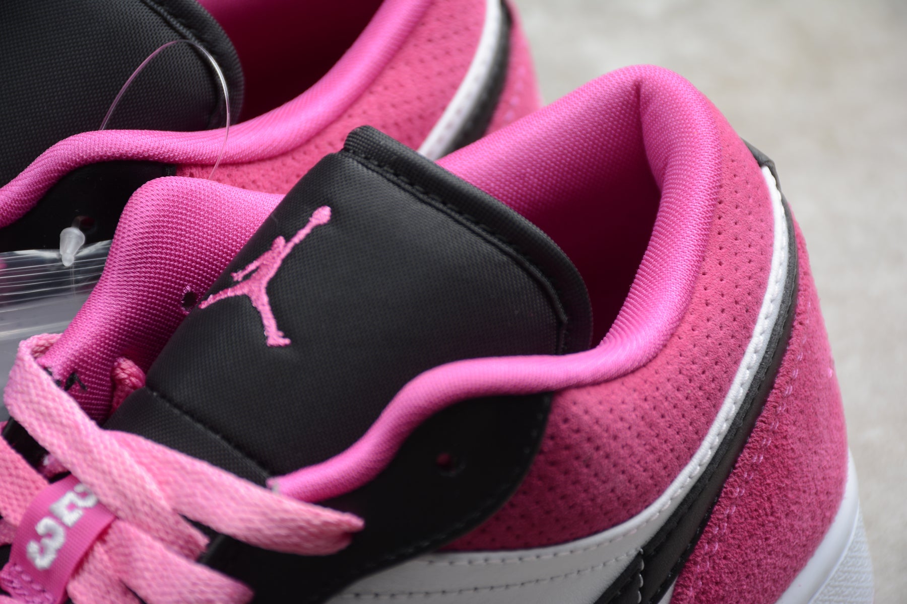 Air Jordan 1 Low SE 'Fuchsia' - Best Reps Website 2025