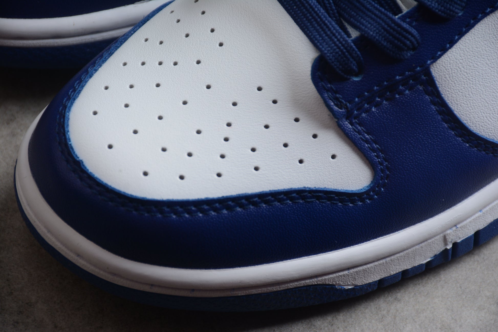  Nike Dunk Low "White Blue and University Red" 