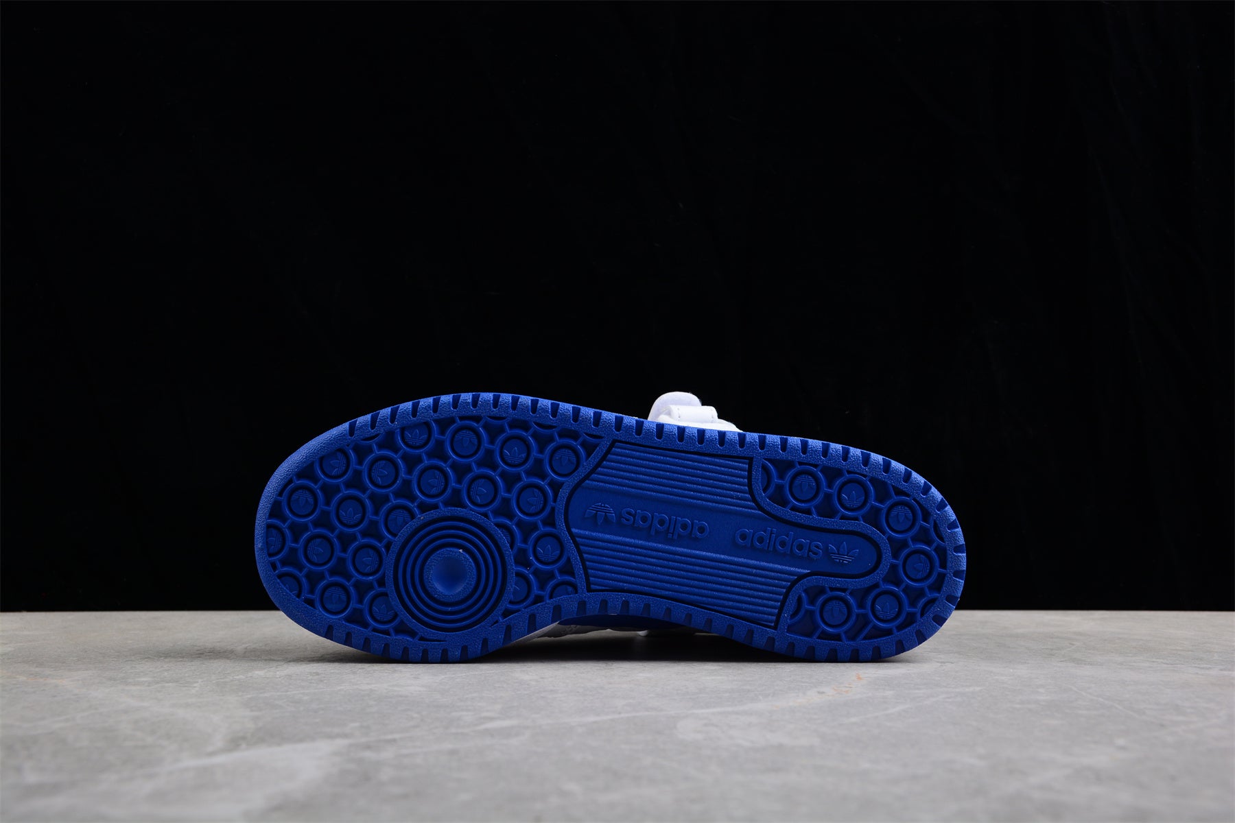 adidas Forum Low “White/Royal Blue”