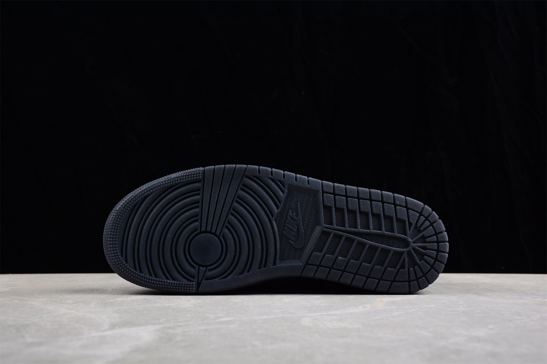 Jordan 1 Retro Low OG SP x Travis Scott "Black Phantom"