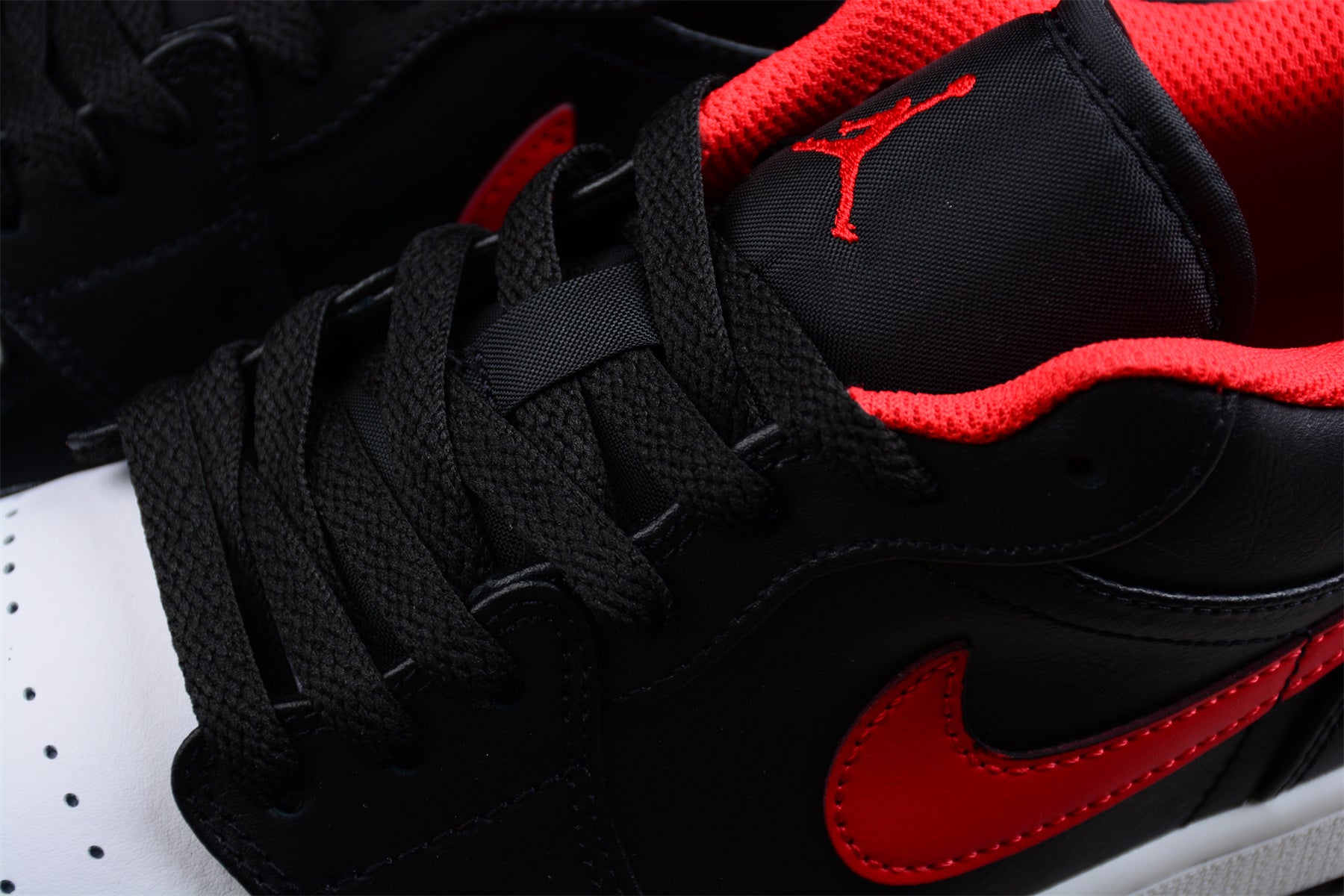Nike Air Jordan 1 Low (GS) "White Toe"