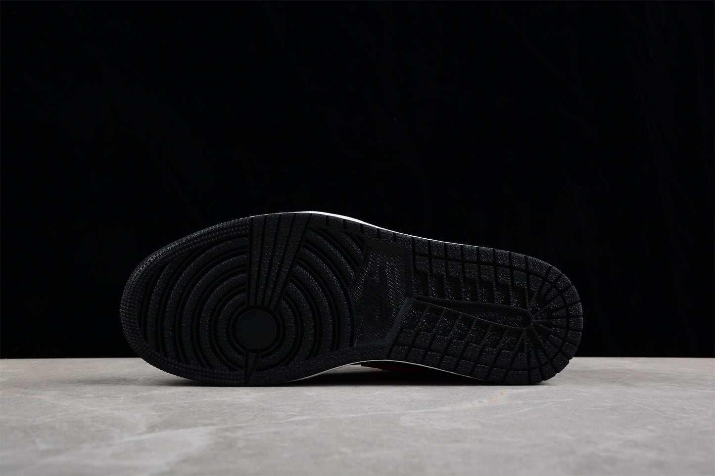 Nike Air Jordan 1 Low (GS) "White Toe"