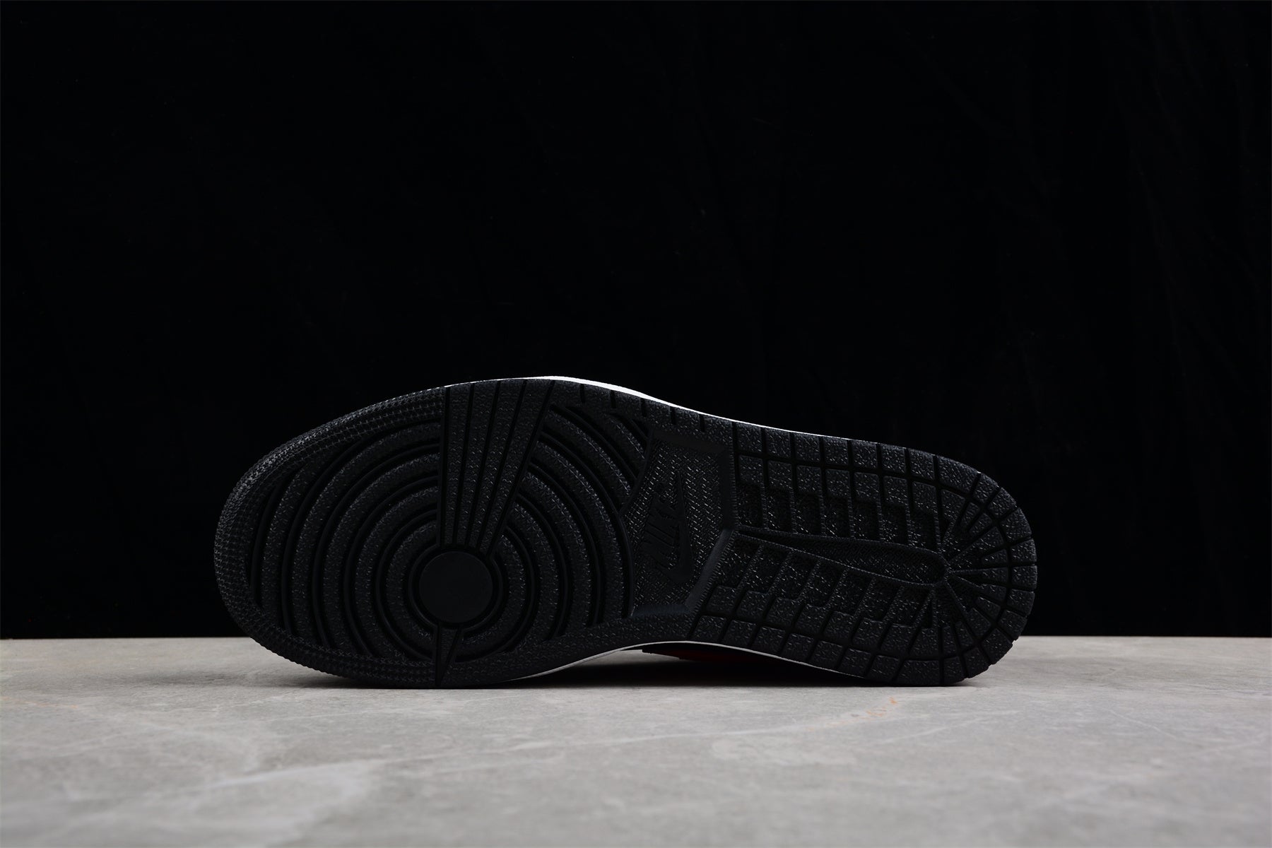 Nike Air Jordan 1 Low (GS) "White Toe"