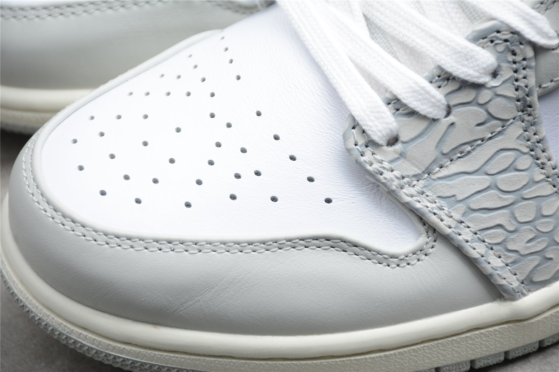 Air Jordan 1 Low “Berlin Grey”