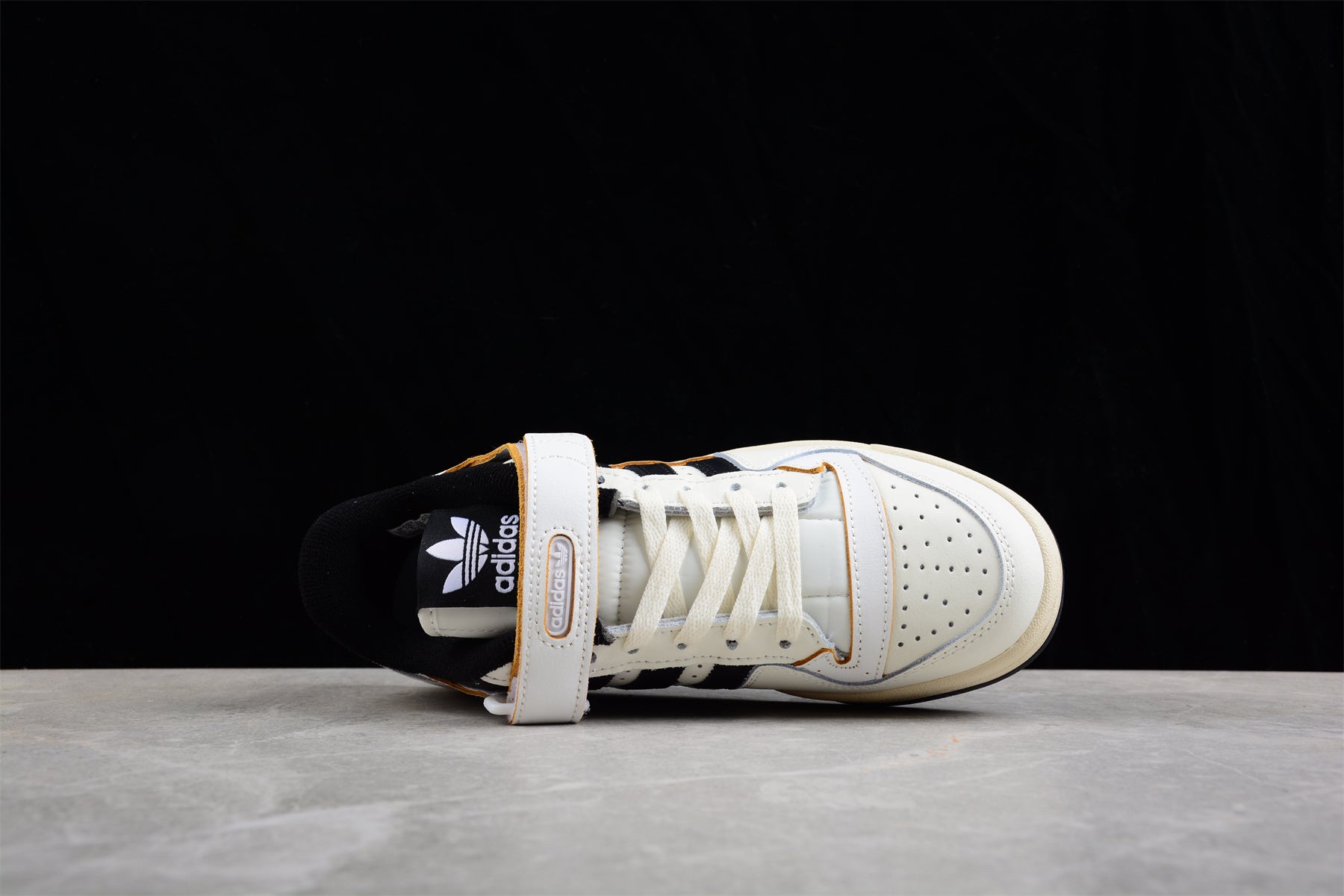 adidas Forum 84 Low in Off White/Core Black - Best Reps Website 2025