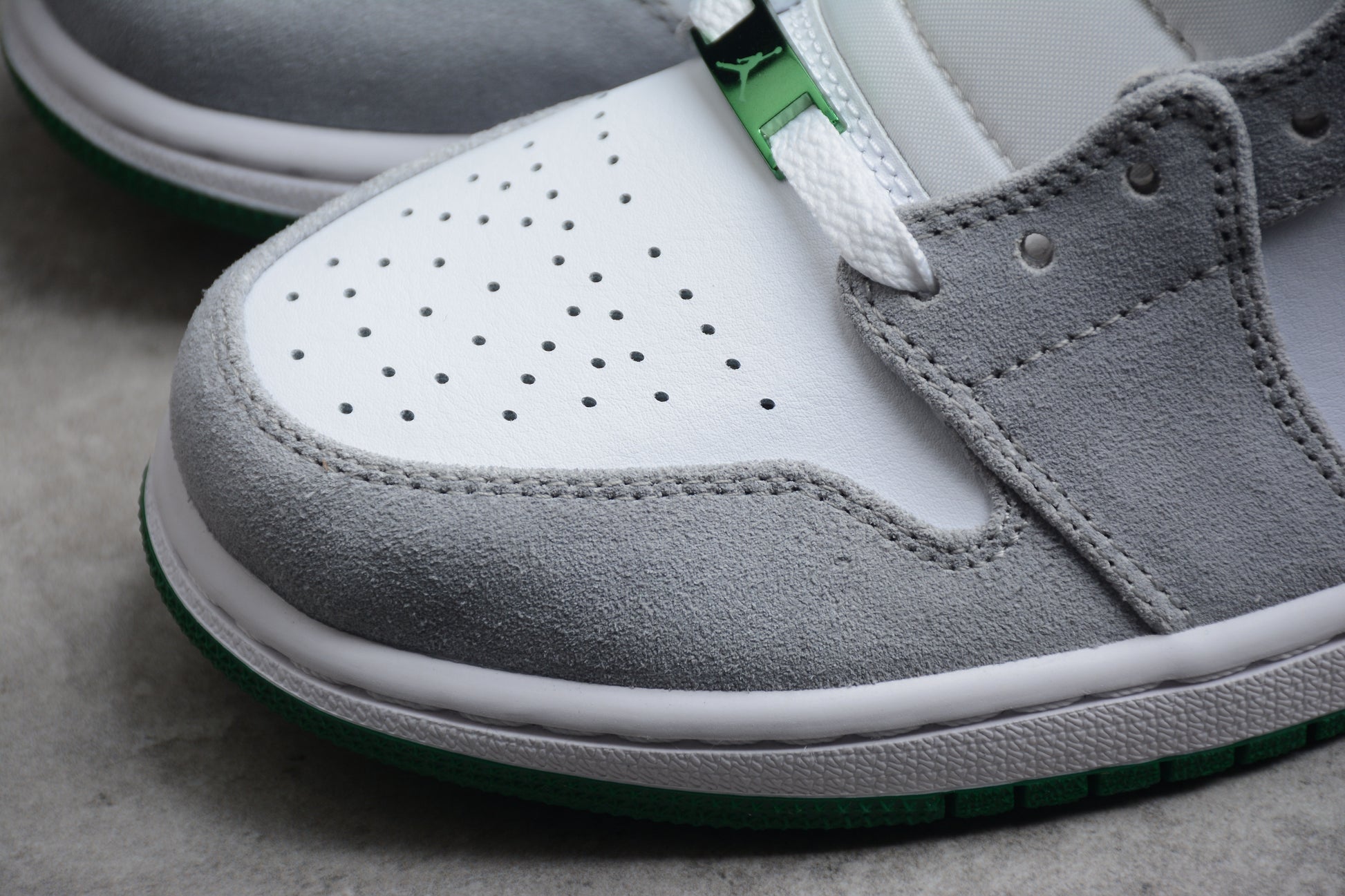 Air Jordan 1 Mid SE "Pine Green - Light Smoke Grey" - Best Reps Website 2025