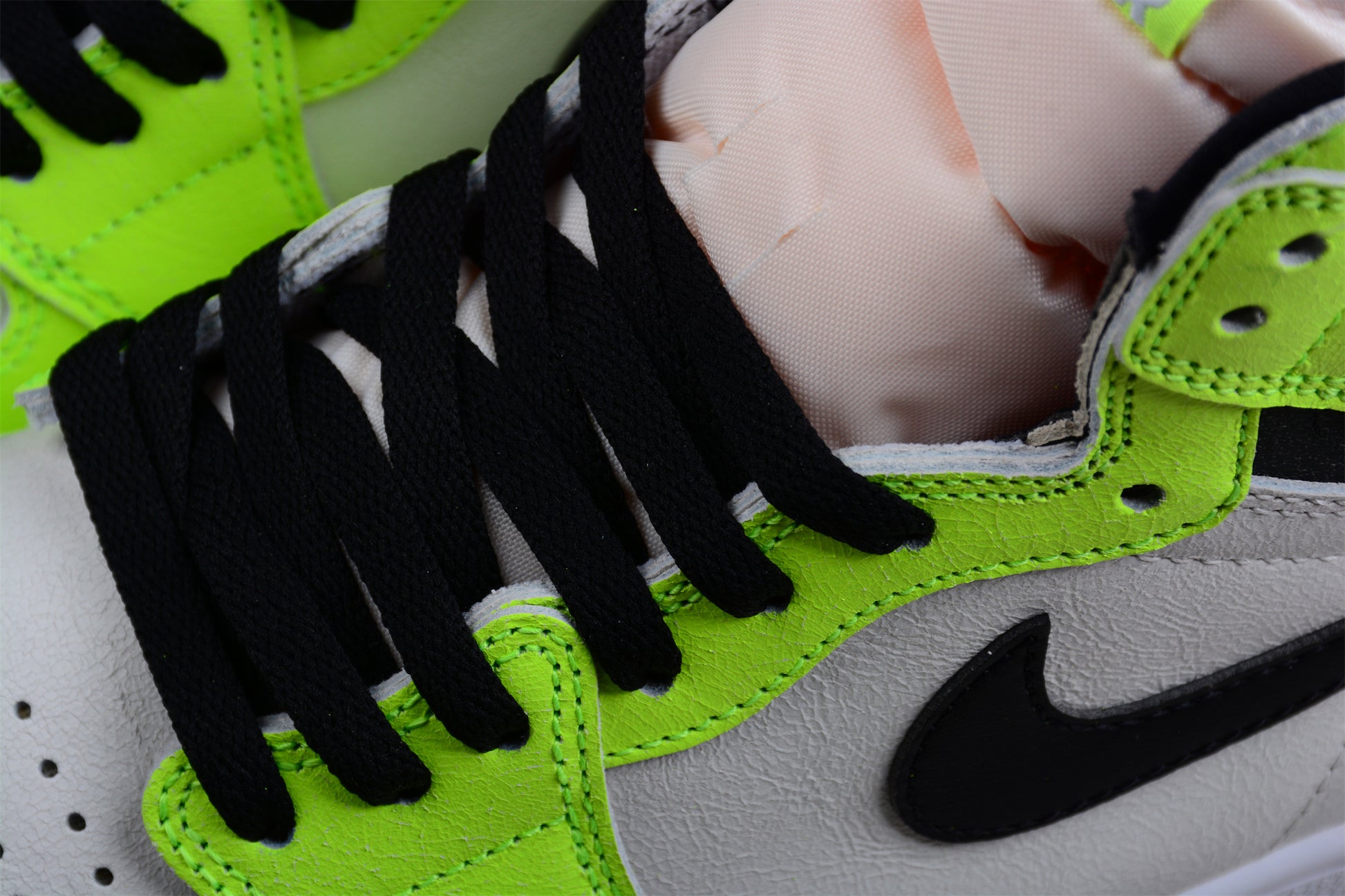 Air Jordan 1 High OG "Volt" - Best Reps Website 2025