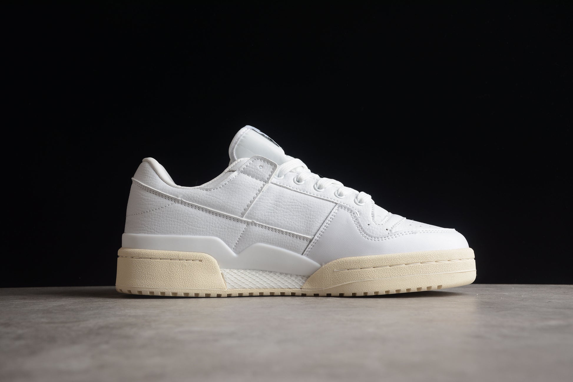 adidas Forum 84 Low ADV "No Stripes White"