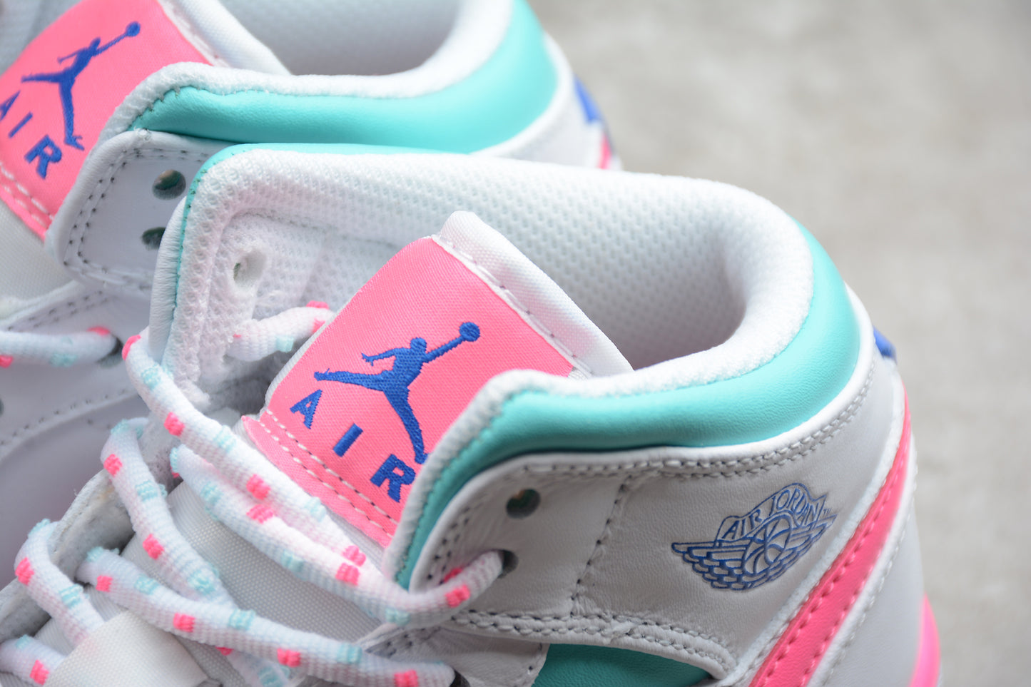 Air Jordan 1 Mid GS "Digital Pink"