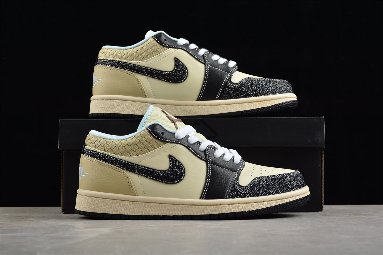 Air Jordan 1 Low "Coconut Milk Black switchreps
