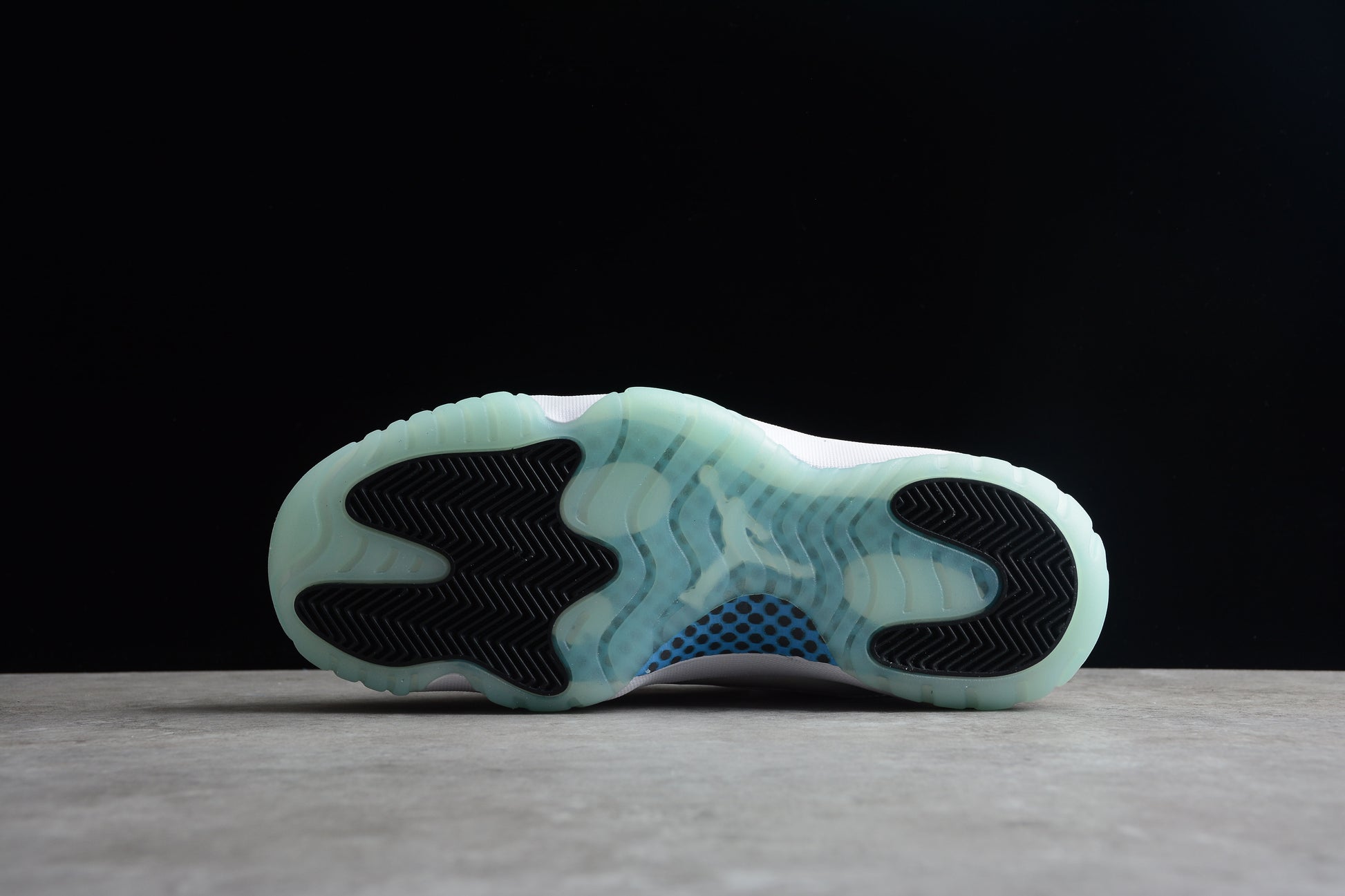 Air Jordan Retro 11 Low “Legend Blue”AV2187-117 - Best Reps Website 2025