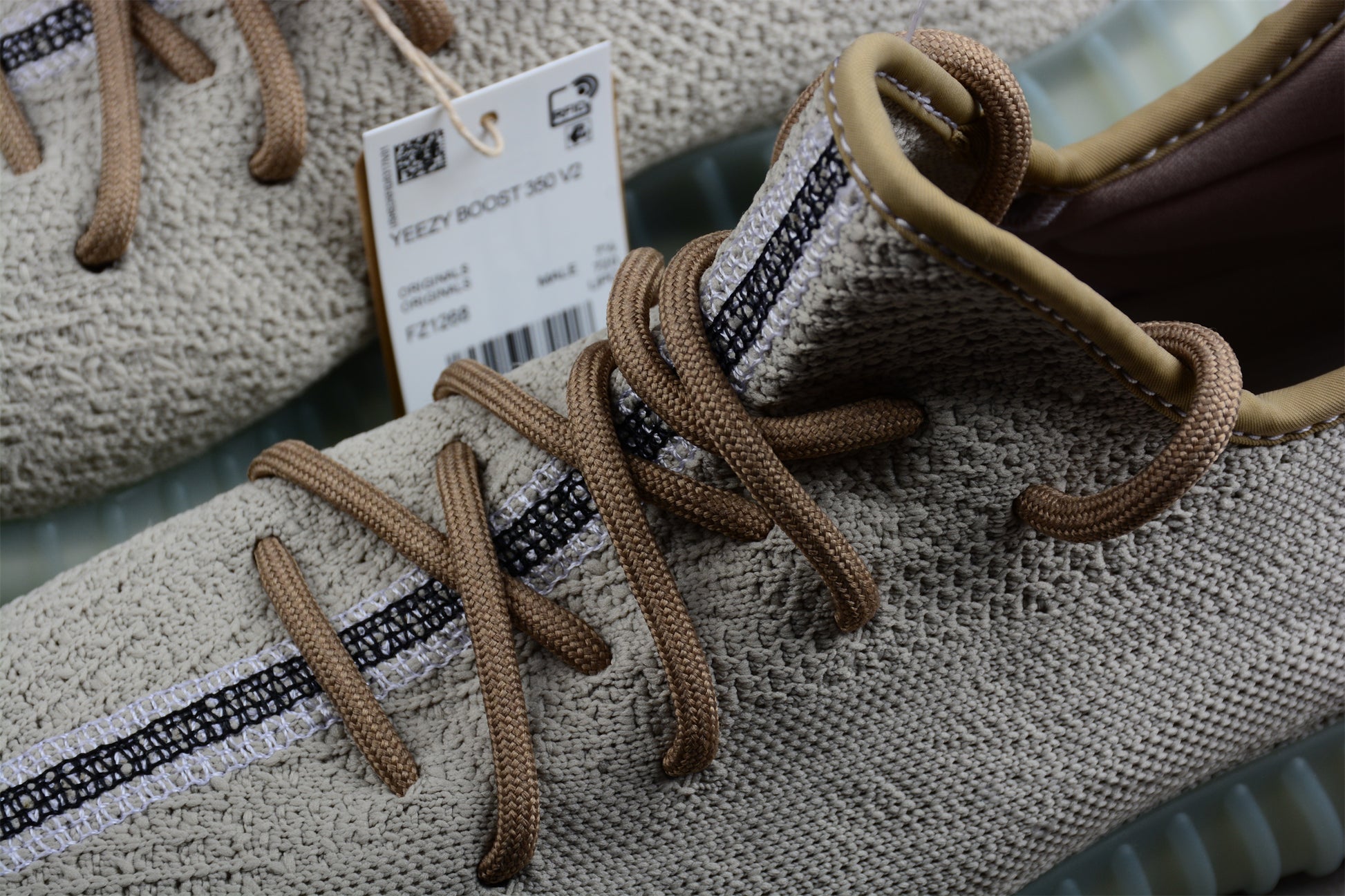 adidas Yeezy Boost 350 V2 - Best Reps Website 2025